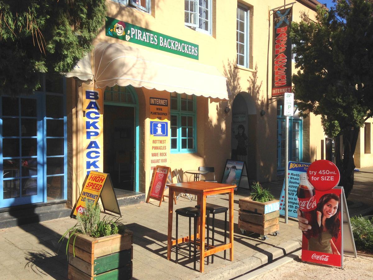 Pirates Backpackers Hostel Fremantle Ngoại thất bức ảnh