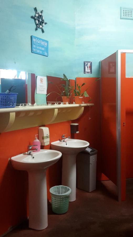 Pirates Backpackers Hostel Fremantle Ngoại thất bức ảnh